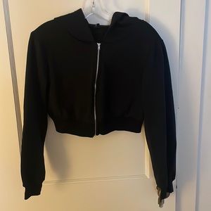 Medium Cropped Black Sweatshirt